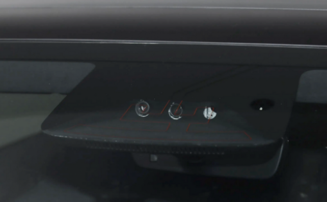 純電中大型轎車之爭(zhēng),極越07、領(lǐng)克Z10,誰更具“性價(jià)比”?