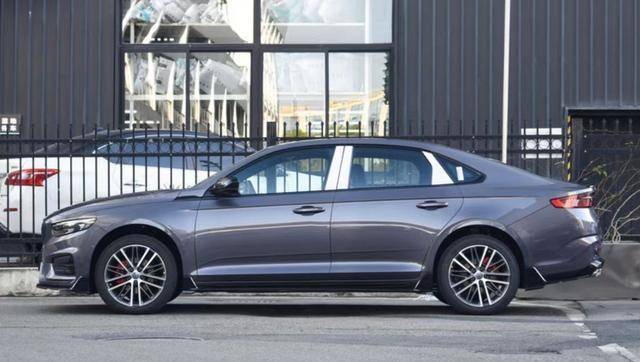 吉利星瑞煥新上市,增配HUD,2.0T破百7.9秒,起售價12.97萬