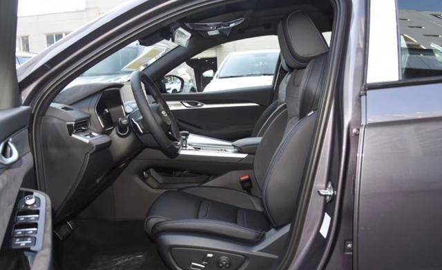 吉利星瑞煥新上市,增配HUD,2.0T破百7.9秒,起售價12.97萬