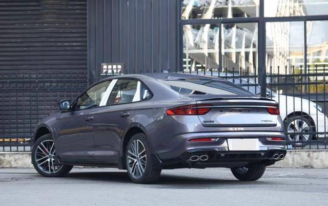 吉利星瑞煥新上市,增配HUD,2.0T破百7.9秒,起售價12.97萬