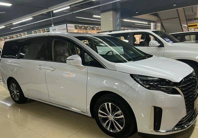 別克GL8賣得好,但論實用與經濟,豐田賽那才是家用更明智的選擇