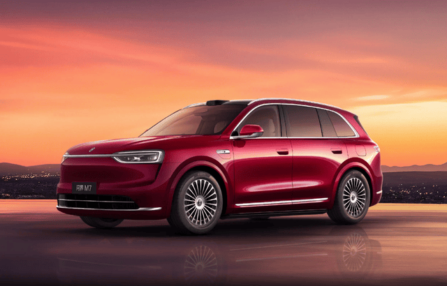 問界M7價格大跳水?網友:再降兩萬,銷量直接封神!