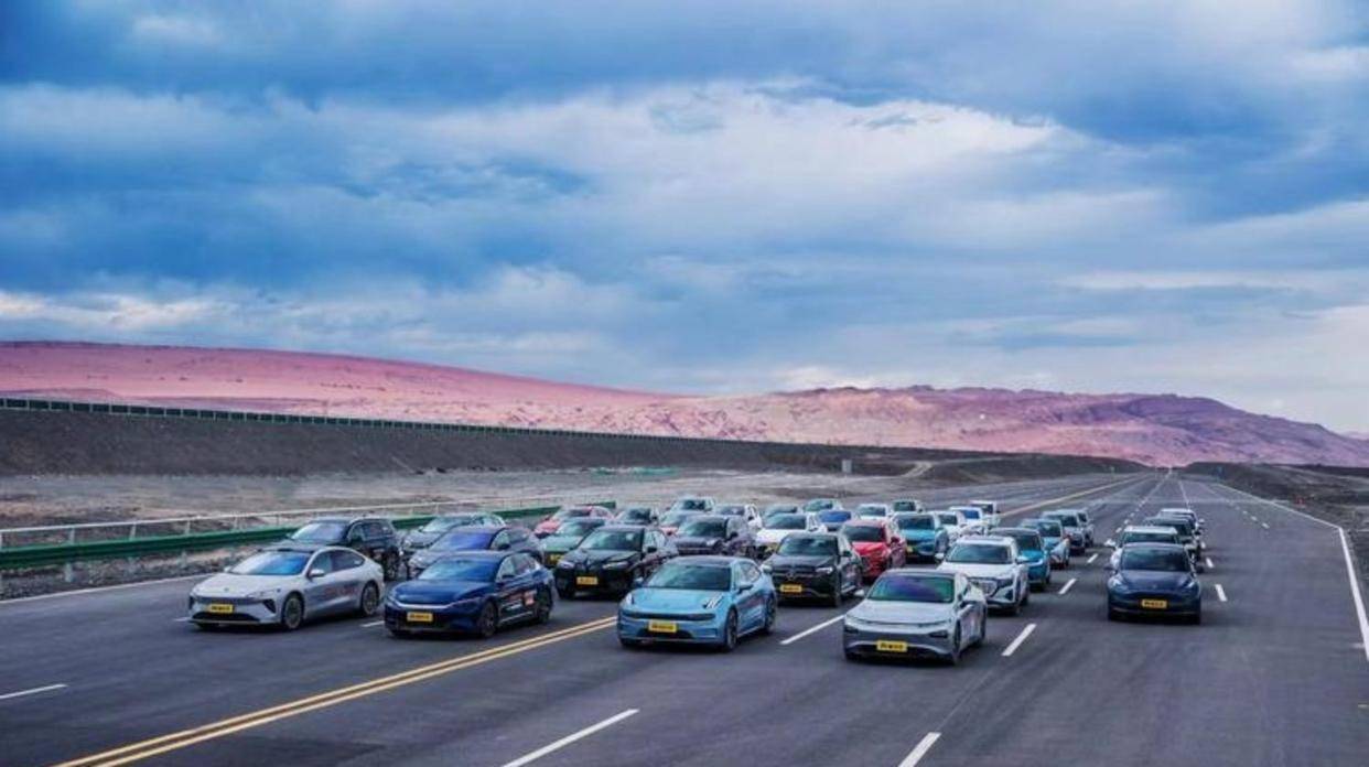 華為廣汽啟境新車火焰山夏測持續(xù)驗證極端環(huán)境,彰顯品牌熱度與智能實力的雙重突破