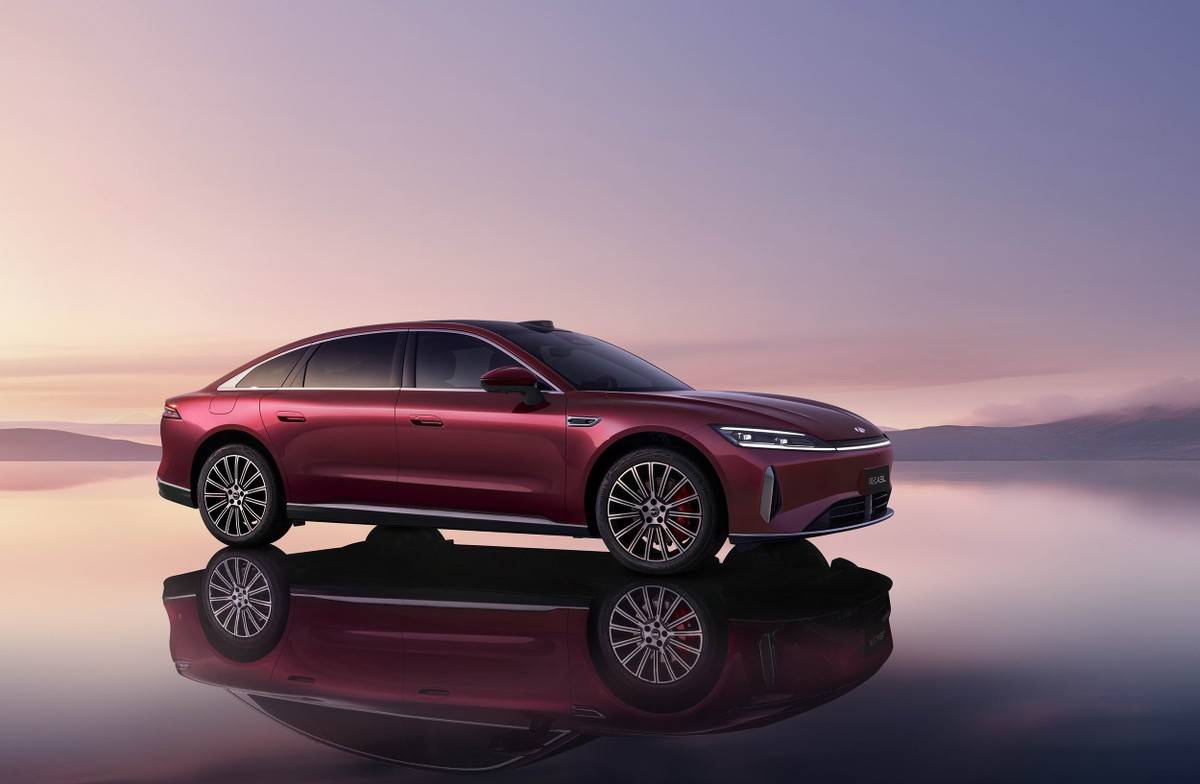 標配四驅+200km純電續航 奇瑞風云A9L光輝上市 售17.19萬元起