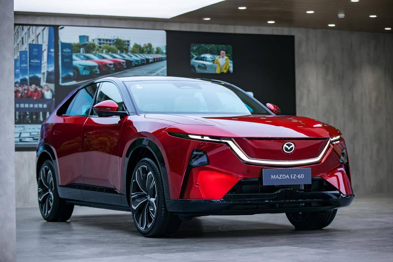 全球好車EZ-60領(lǐng)銜,長安馬自達(dá)新能源矩陣閃耀廣州車展
