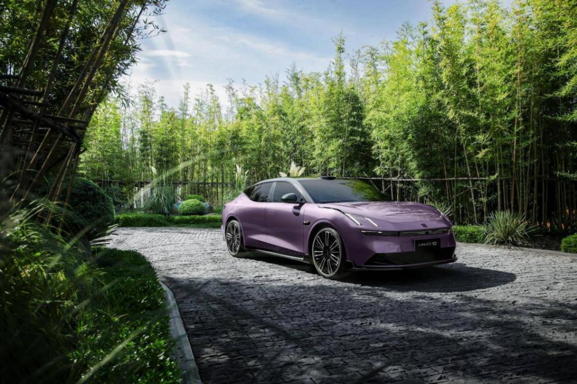 智電四驅反應迅捷,領克10 EM-P輕松化解50度陡坡極限難題