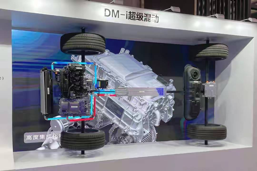 科普:開了3年插混才知道,單擋DMI和多擋DHT開起來的真正區別!